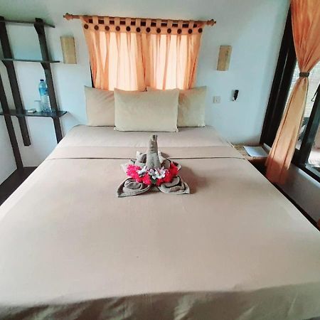 Ana Warung & Bungalows Gili Meno Exteriör bild