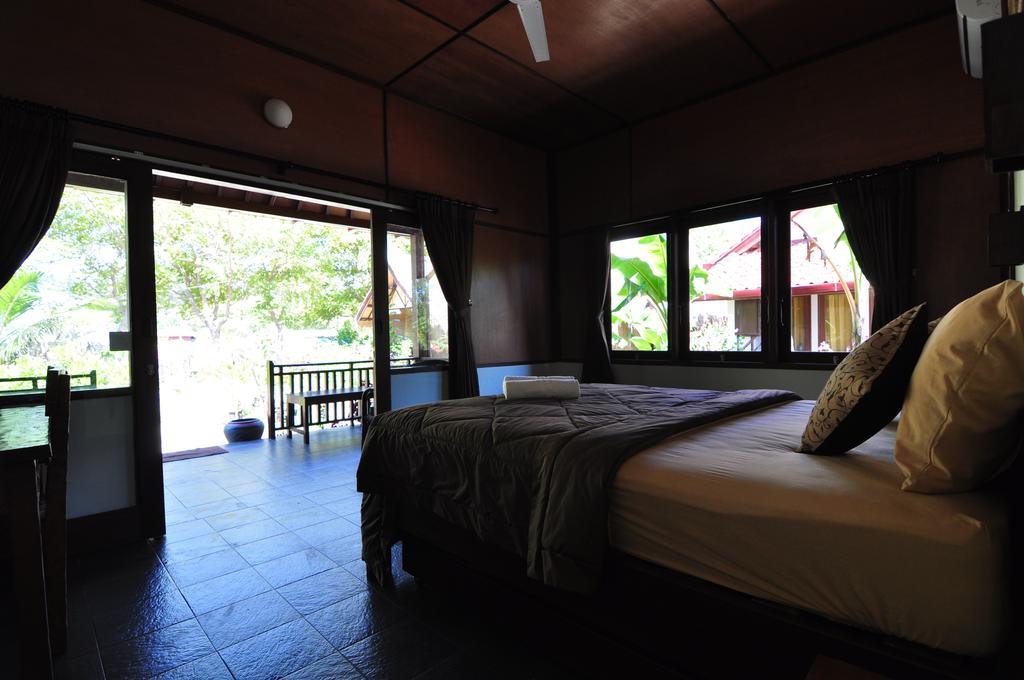 Ana Warung & Bungalows Gili Meno Exteriör bild