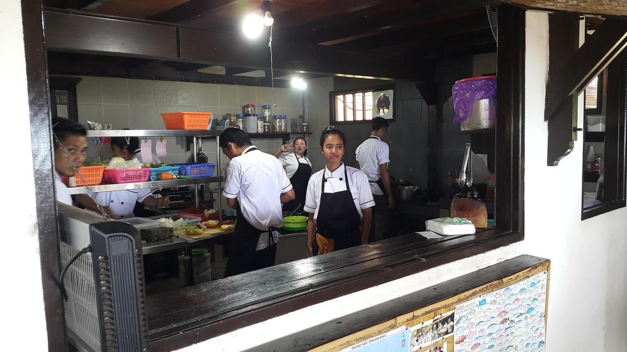 Ana Warung & Bungalows Gili Meno Exteriör bild