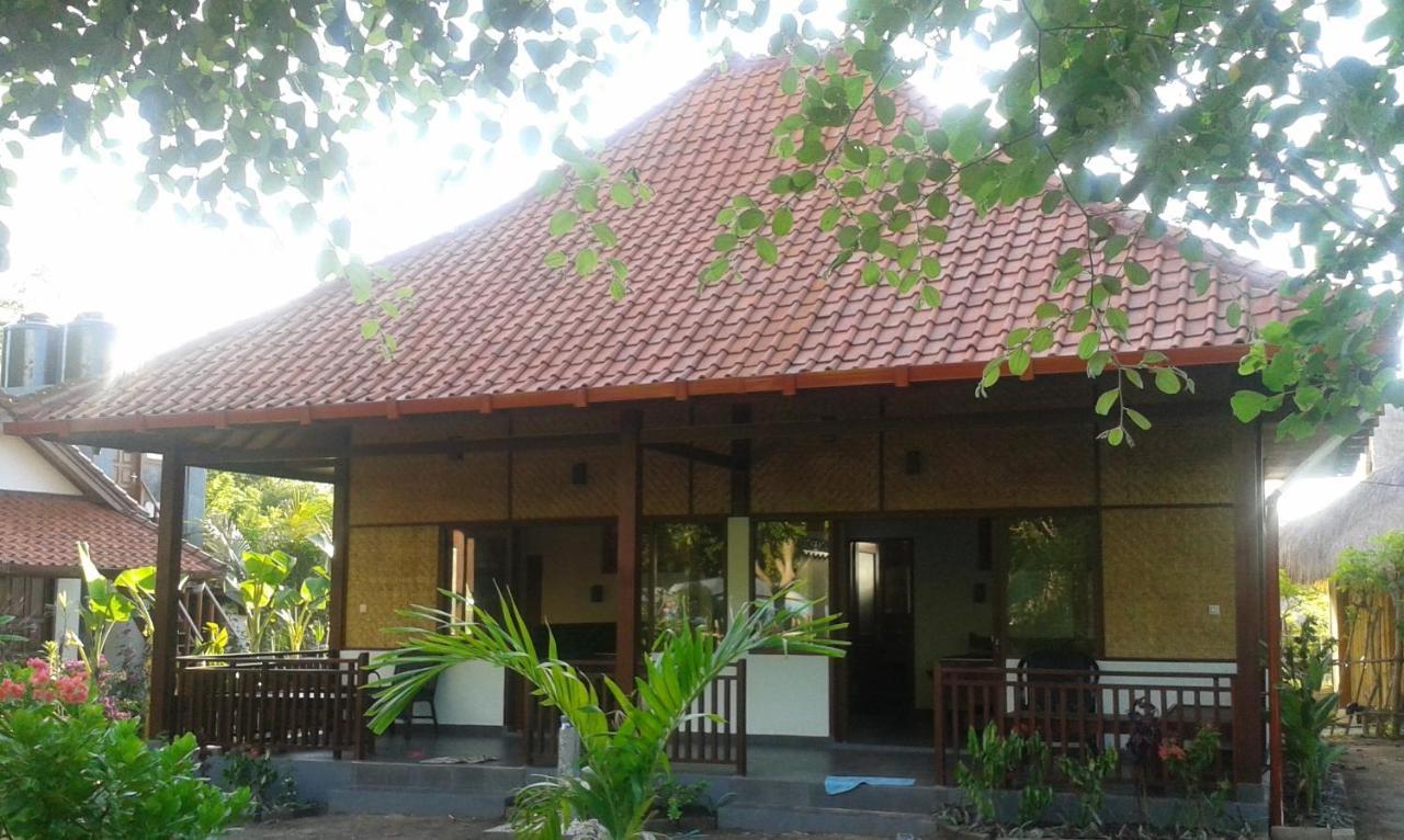 Ana Warung & Bungalows Gili Meno Exteriör bild